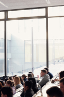 Studierende im Hörsaal.